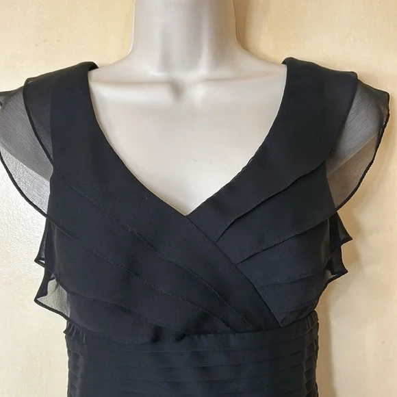 Adrianna Papell black ruffled cocktail dress size 4P - Picture 2 of 12